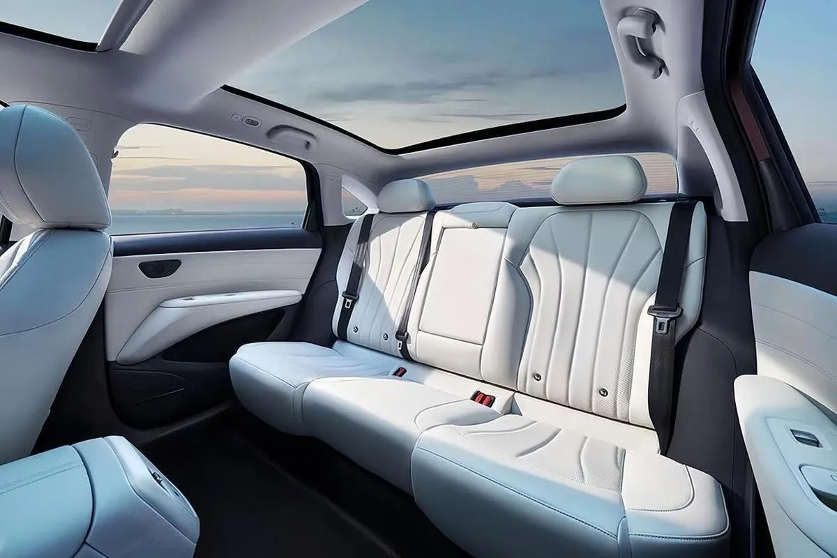 Arcfox S3: Large Electric Sedan from BAIC from $10,100 — photo 8
