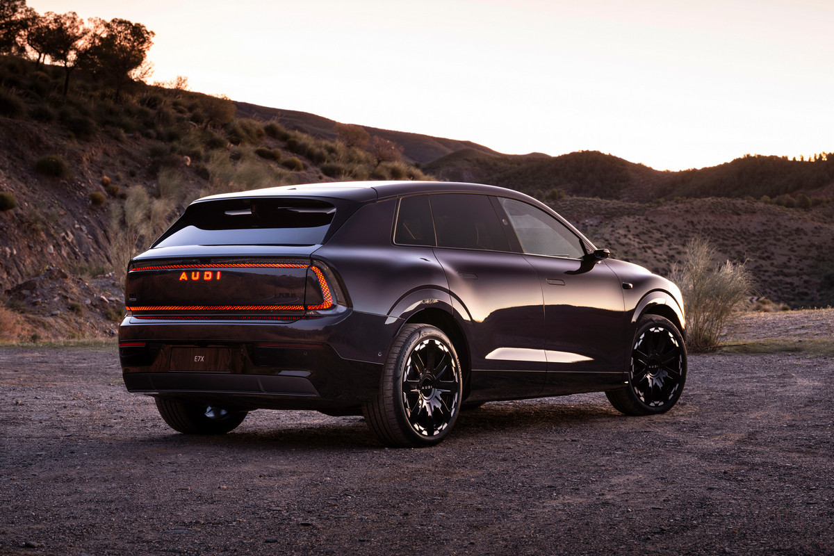 Audi E7X — Large Electric Crossover for China — photo 2