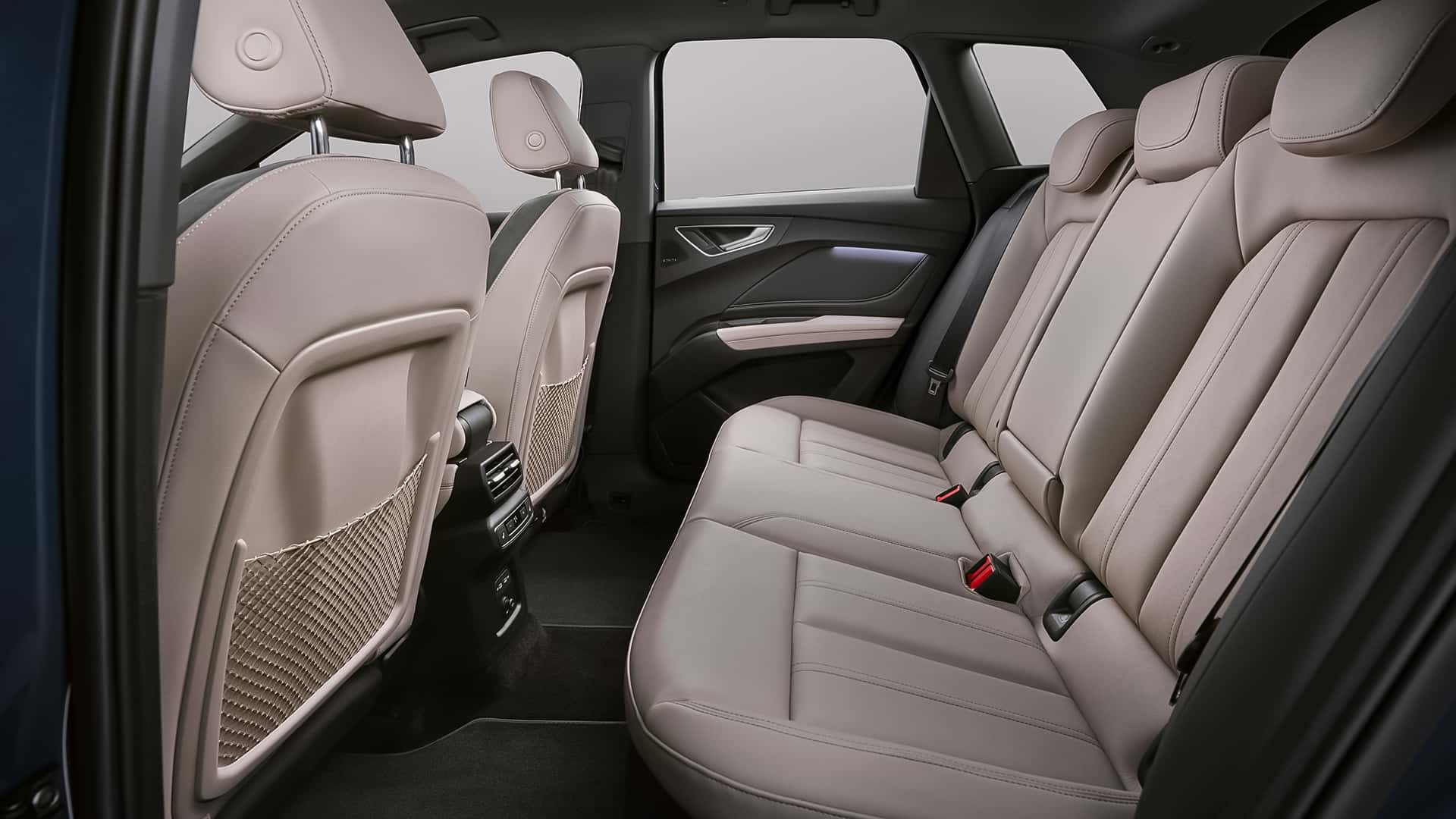 2027 Audi Q4 E-Tron: V2L, 185 kW Charging, and a Merged Screen — Orders from June — photo 4