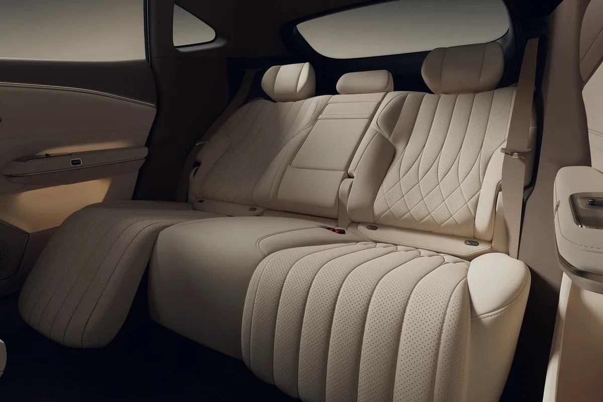 Hyptec S600: GAC's Premium Sedan with EREV and Pure EV Options — photo 8