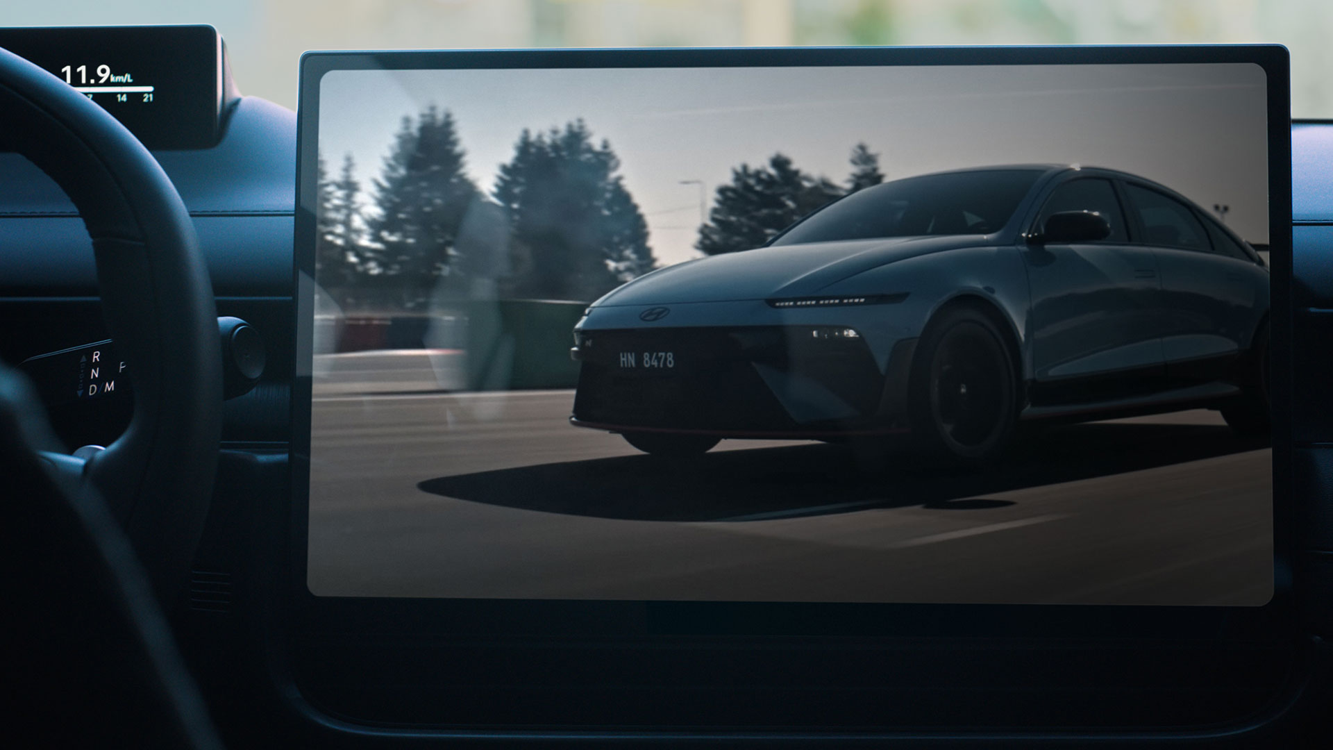 Hyundai Pleos Connect: Group-Wide Infotainment with Physical Buttons and LLM Voice Assistant — photo 3