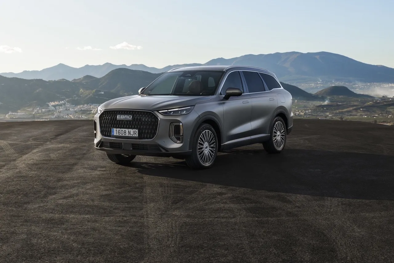 Nissan Cuts a Line at Sunderland, Chinese Makers Move In — photo 7