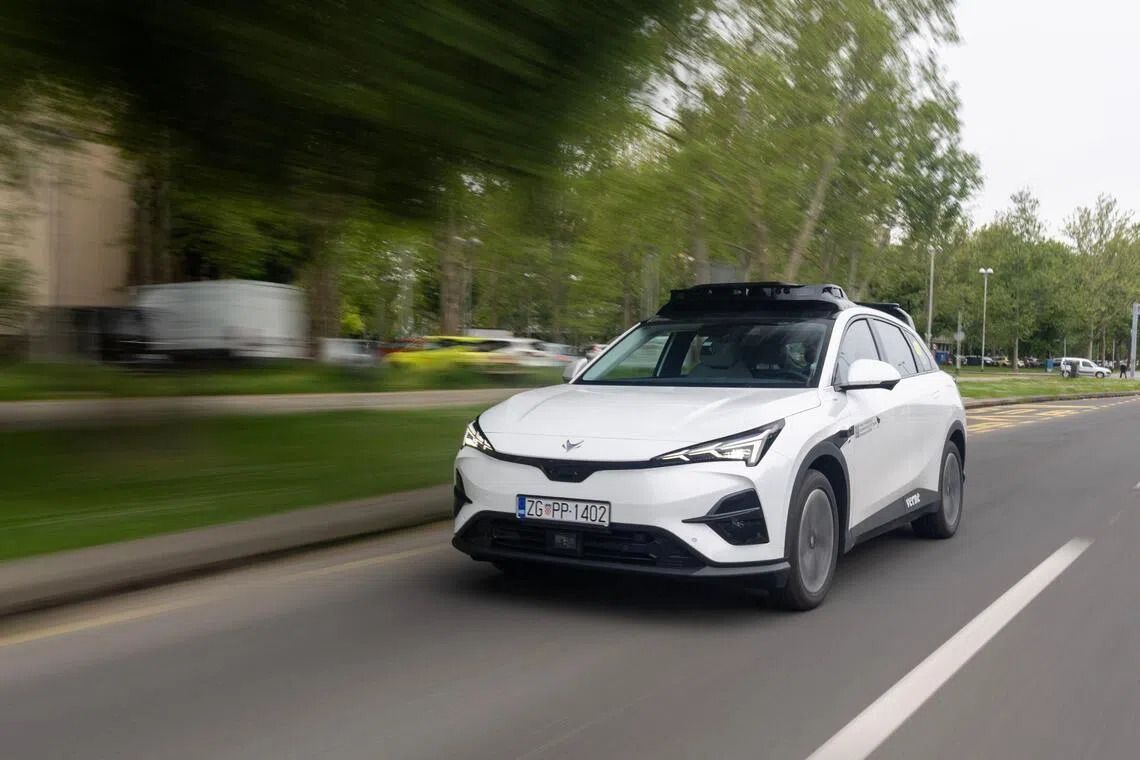 Uber Brings Robotaxis to Europe. The Car Is an ArcFox. — photo 2